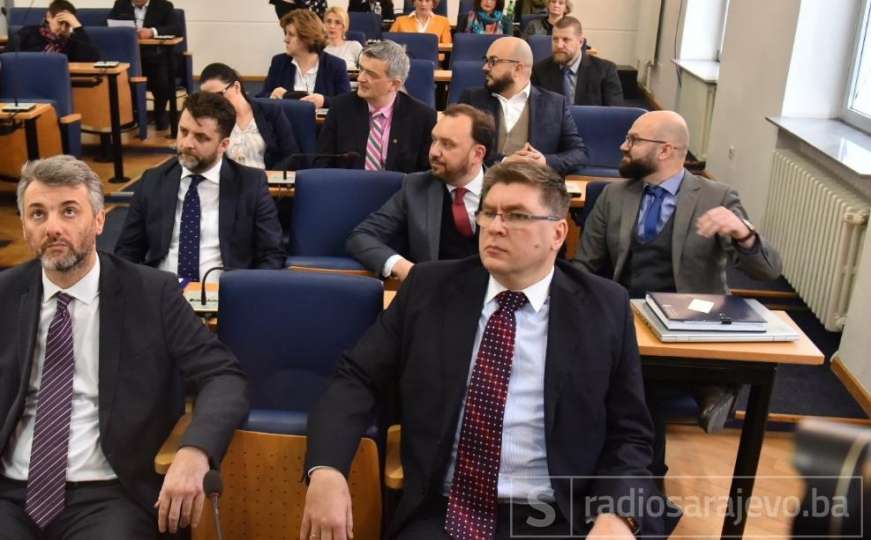 Nikšić pokrenuo lavinu komentara: Evo šta građani kažu o radu Vlade KS 