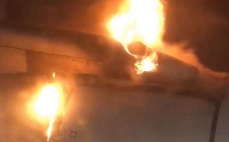 U Iranu se zapalio avion prilikom polijetanja