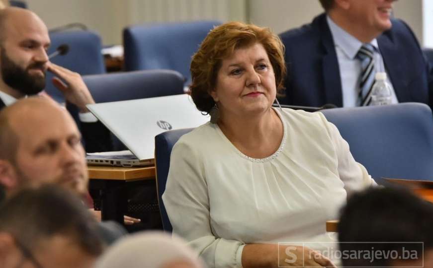 Ministrica Bogunić odgovorila: Hoće li djeca u Sarajevu učiti putem Vibera?