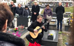 Groblje Lav: Bivši učenici i prijatelji oprostili se od Mile Rakanović