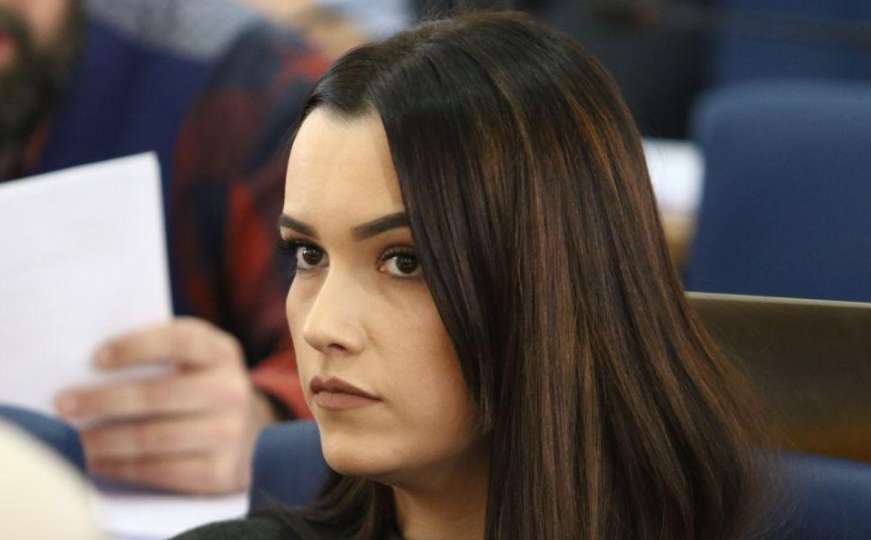 Emotivni govor Arijane Memić u Skupštini KS: Ne dajte da vas zastraše 