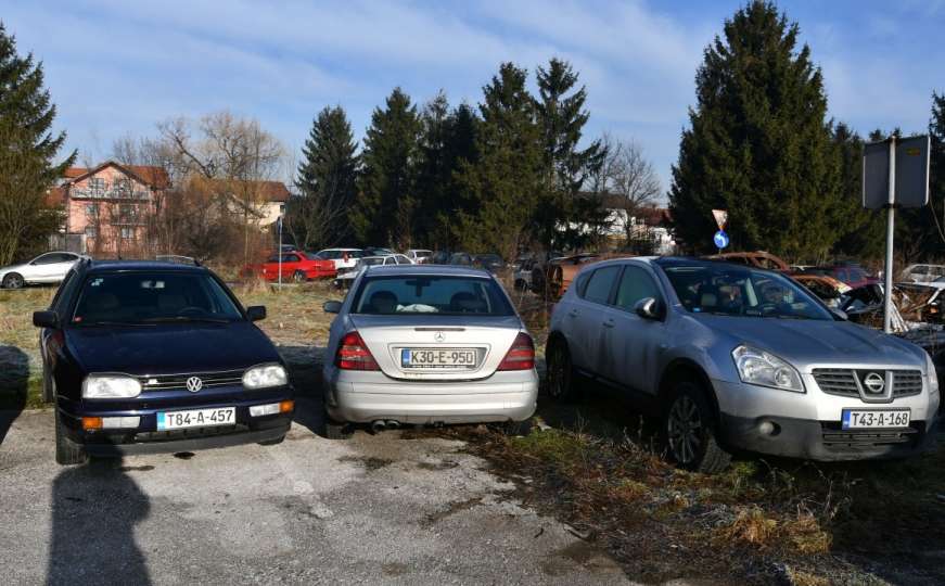Sarajevska policija oduzela automobile "sankašima" sa autoputa
