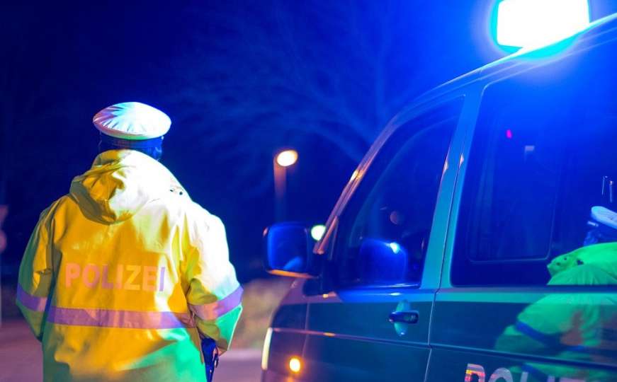 Vozač iz BiH šokirao policiju: Među koljenima mu piva, za reverom nevažeća dozvola