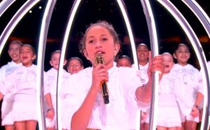 Vlada scenom: Kćerka Jennifer Lopez oduševila svojim glasom