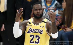 LeBron odao počast Bryantu njegovim zakucavanjem od prije 19 godina