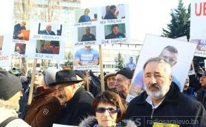 Snažne poruke s protesta u Sarajevu: Evo šta su rekli Edo, Amina, Nensi, Ifet... 