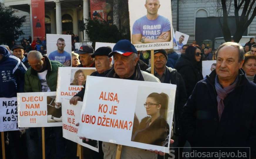 Pravda za Dženana Memića: Počeli protesti ispred Narodnog pozorišta