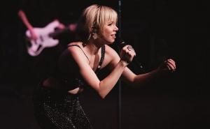 Carly Rae Jepsen - Let's Be Friends