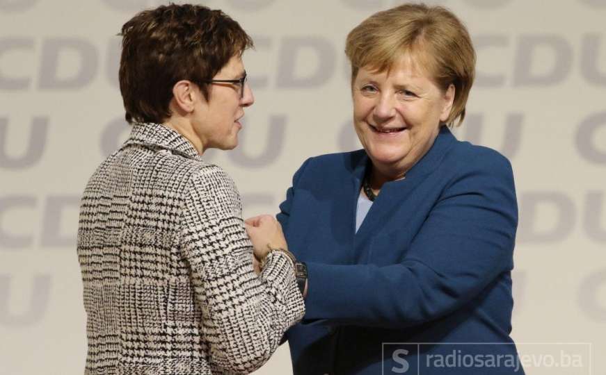 Nasljednica Angele Merkel odustala od kandidiranja na izborima 2021. 