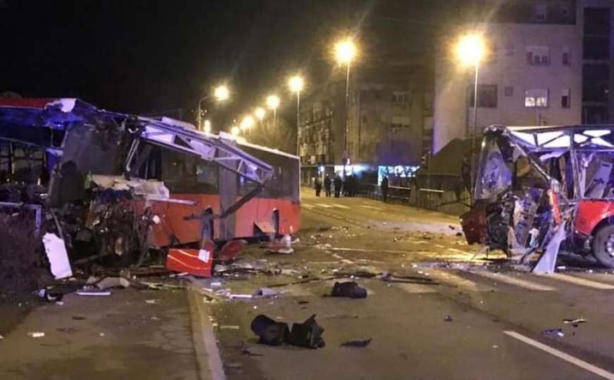 Stravična nesreća u Zemunu: Poginuo vozač autobusa, vozač automobila htio pobjeći