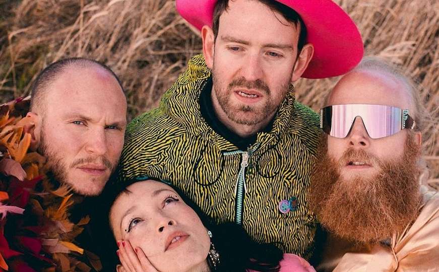 Little Dragon - Hold On