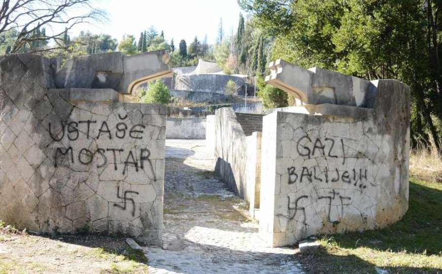 U gradu osvanule nove fašističke poruke: "Gazi balije", "Ustaše Mostar"...