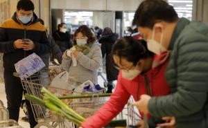 Borba protiv koronavirusa: Kinezi vrše i dezinfekciju novčanica