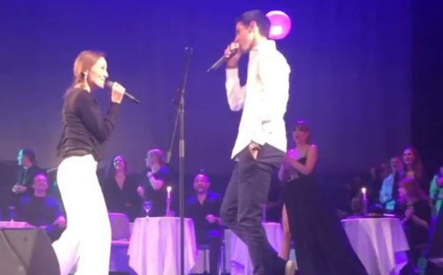 Jelena i Novak zapjevali i raspametili publiku hitom iz vremena bivše Juge