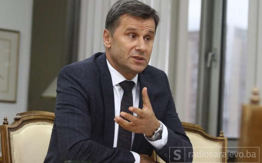 Novalić: Federacija nikad neće učestvovati u razgovorima o entitetskoj liniji
