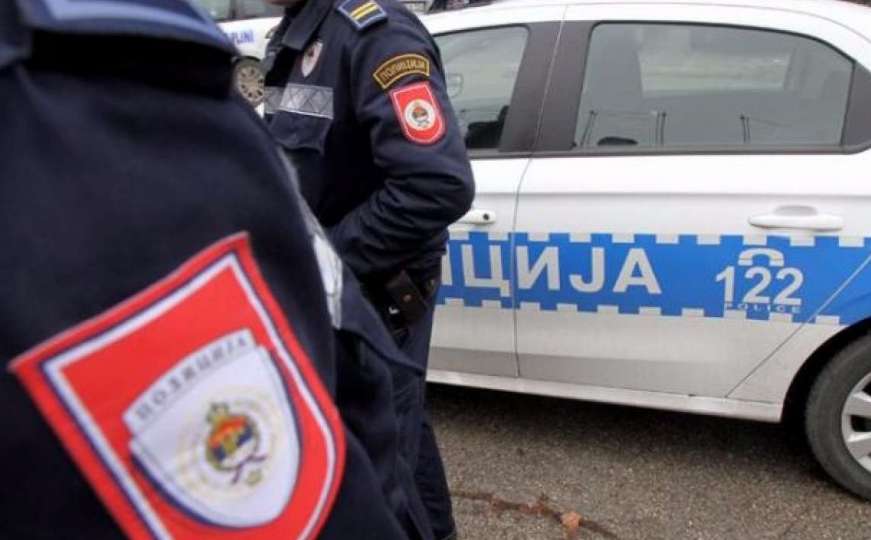Brza intervencija: Pokušao se utopiti u Bosni, policajci ga spriječili