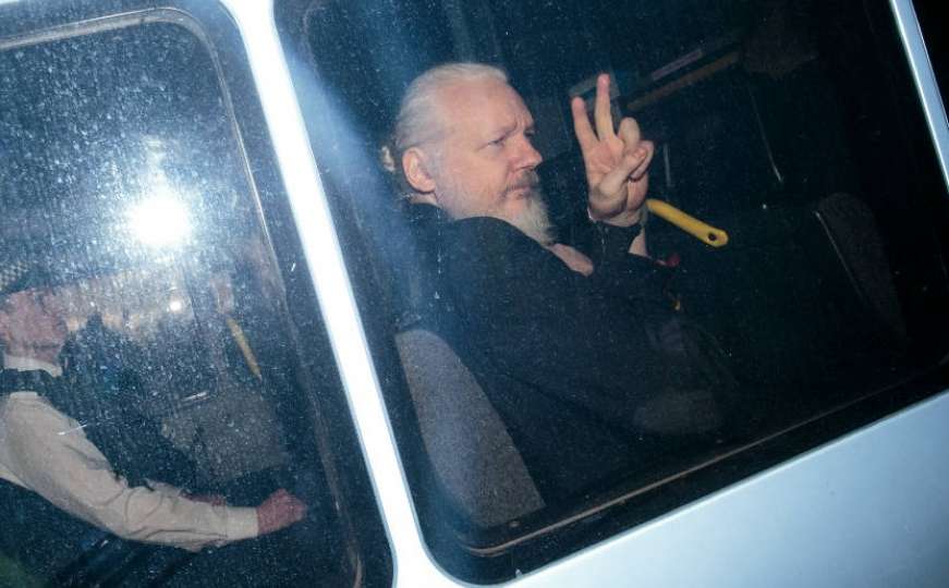 Donald Trump ponudio pomilovanje Assangeu uz uslov