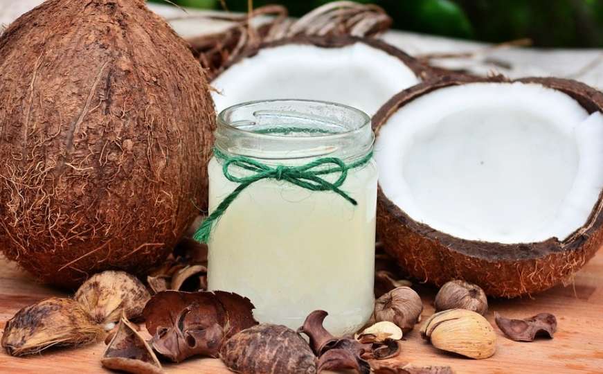 Soda bikarbona i kokosovo ulje: Magičan miks savršen za jutarnju njegu kože