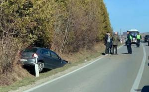 Saobraćajna nesreća u BiH: Vozilom sletio s ceste, jedna osoba teže povrijeđena