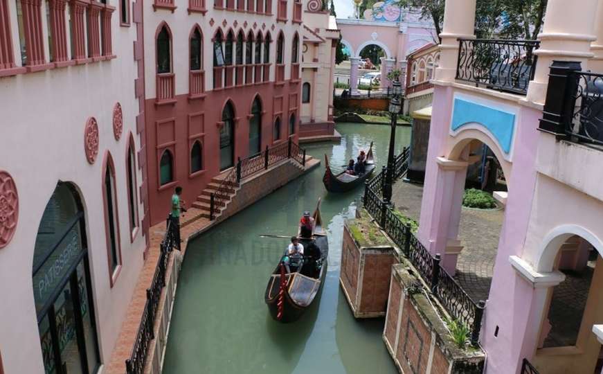 Kanali i gondole: I Indonezija ima svoju Veneciju