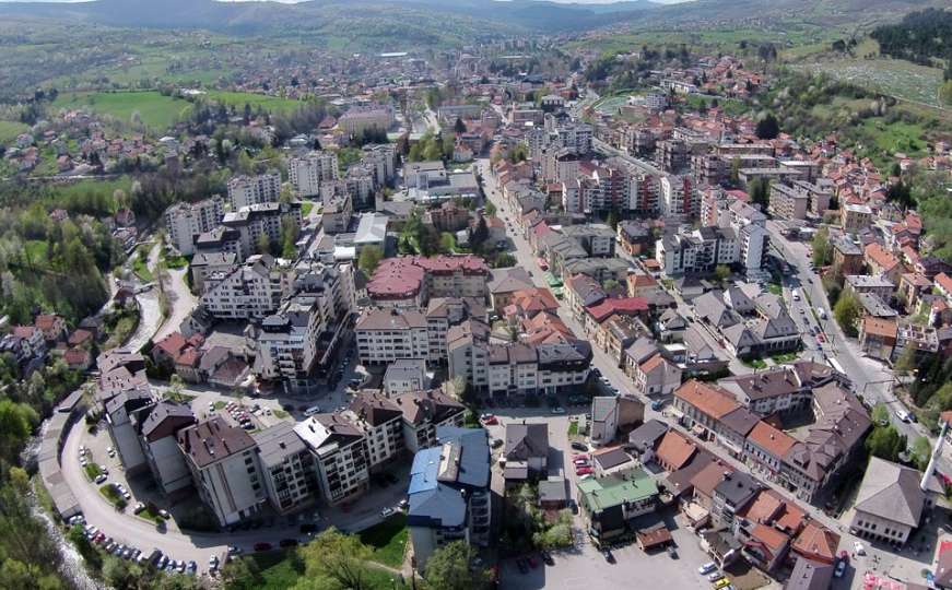 Napravio lažni profil, obećao usluge pa Travničanki izmamio 900 KM