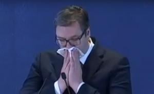 Vučić i koronavirus: "Negativno sam testiran i negativno rođen"