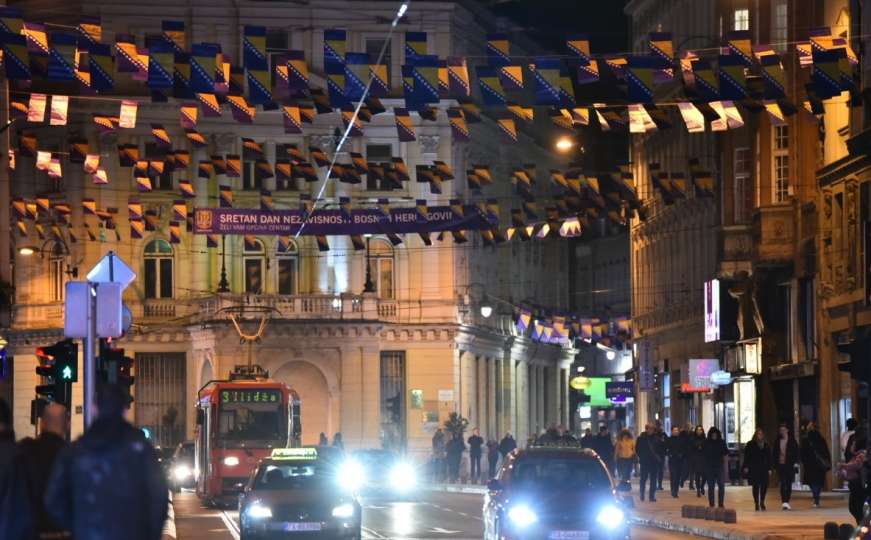 Sarajevo posebno ukrašeno za veliki dan: Centar grada u bojama domovine 