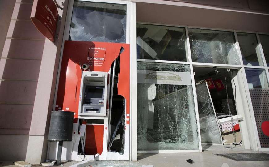 Mostar: Postavljena eksplozivna naprava na bankomat, policija traga za počiniocima