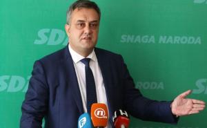 Asim Sarajlić podnio ostavku na sve funkcije u SDA