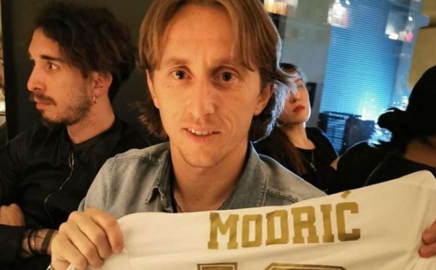 Bivši igrač Sarajeva dobio dres Luke Modrića s emotivnom porukom