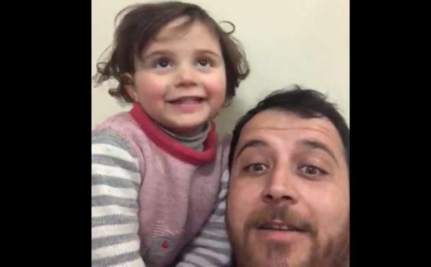 Djevojčica koja se smijala bombama sa porodicom prešla u Tursku 