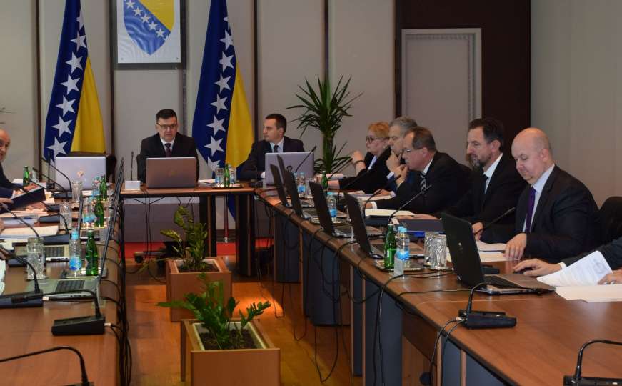 Vijeće ministara BiH raspravljat će o migrantskoj krizi i koronavirusu