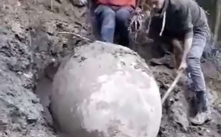Nevjerovatno otkriće: Mještani Željeznog Polja pronašli kamenu kuglu