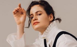 Christine and the Queens feat. Caroline Polachek - La vita nuova