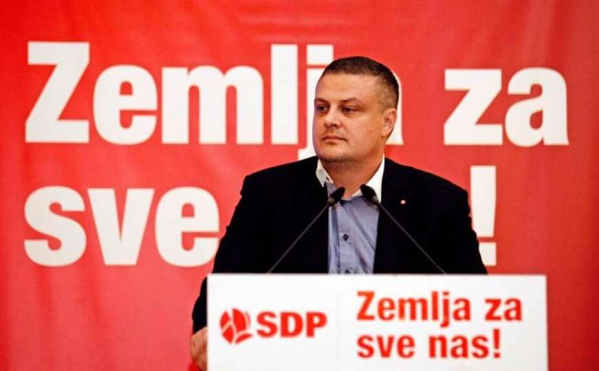 Vojin Mijatović: Da ne bude zabune, ne napuštam porodicu!  