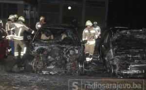  Drama na Dobrinji: Izgorjela tri automobila