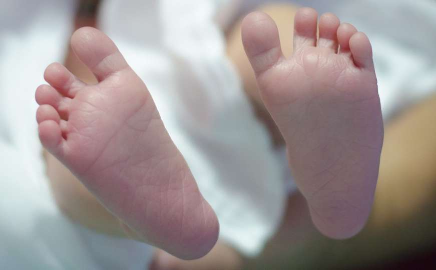 Najmlađi pacijent na svijetu: Britanka rodila bebu zaraženu koronavirusom