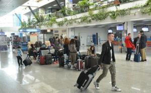 Inspektori na aerodromima Sarajevo i Tuzla pod nadzor stavili 299 putnika 