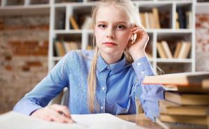 Sindikat uputio molbu ministarstvu KS: Reducirati nastavni sadržaj za 30 posto