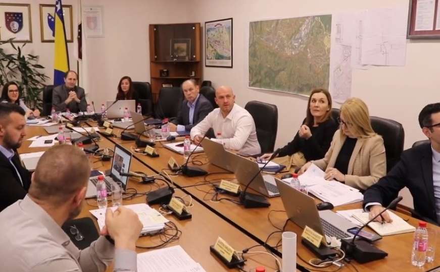 Nenadić se obratio građanima: Čekat ćemo naredbe Štaba Civilne zaštite FBiH 