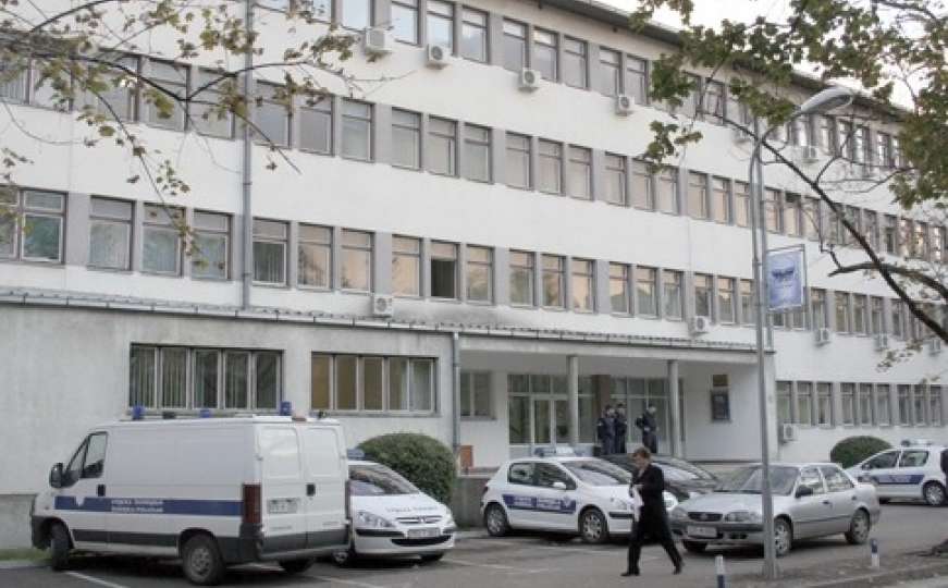 Predložen pritvor Bosancu zbog pokušaja ubistva majke