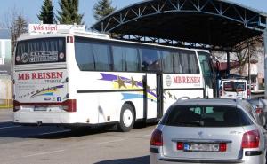 Zaustavljeni na GP Gradiška: Autobus nastavio vožnju, putnici odvezeni kućama