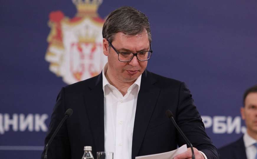 Vučić: Srbija zatvara sve granice, ukida saobraćaj, a prihvatat će bolesnike iz RS-a
