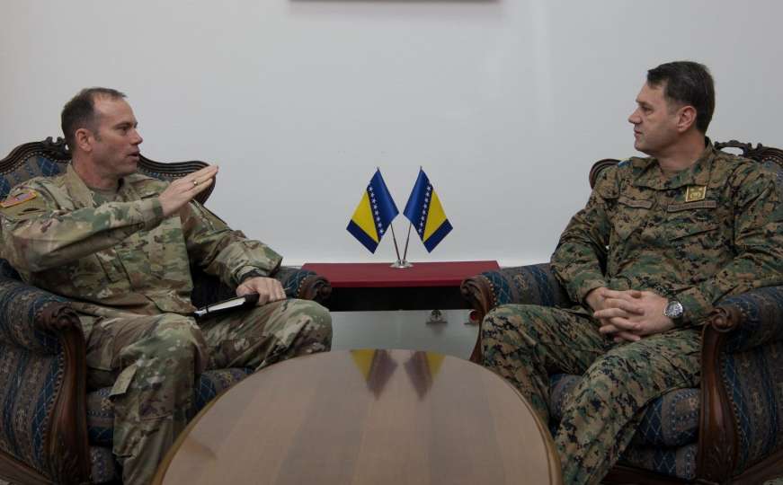 Sastanak komandanta NATO Štaba u Sarajevu sa generalpukovnikom Mašovićem