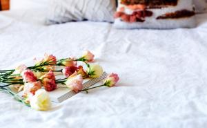 Odvojeni ste od partnera zbog koronavirusa? Evo kako rasplamsati strast na daljinu