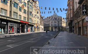 Vožnja Sarajevom u doba COVID-19: Tek poneki šetač na ulicama