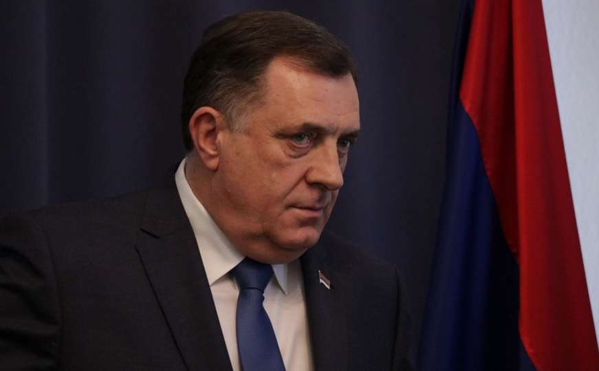 Schwarz-Schilling: Umjesto da se bori protiv koronavirusa, Dodik se bori protiv BiH