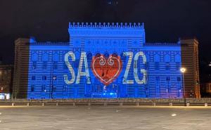 Šaljemo podršku i ljubav: Sarajevo svjetlima na Vijećnici poslalo poruku Zagrebu