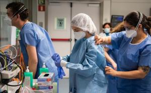 Svjetlo na kraju tunela: Drugi dan opada broj smrtno stradalih i oboljelih u Italiji