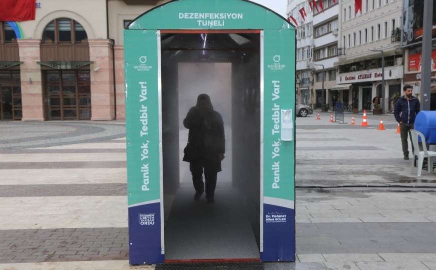 Ovako funkcionira tunel za dezinfekciju: Sličan se postavlja u Sarajevu